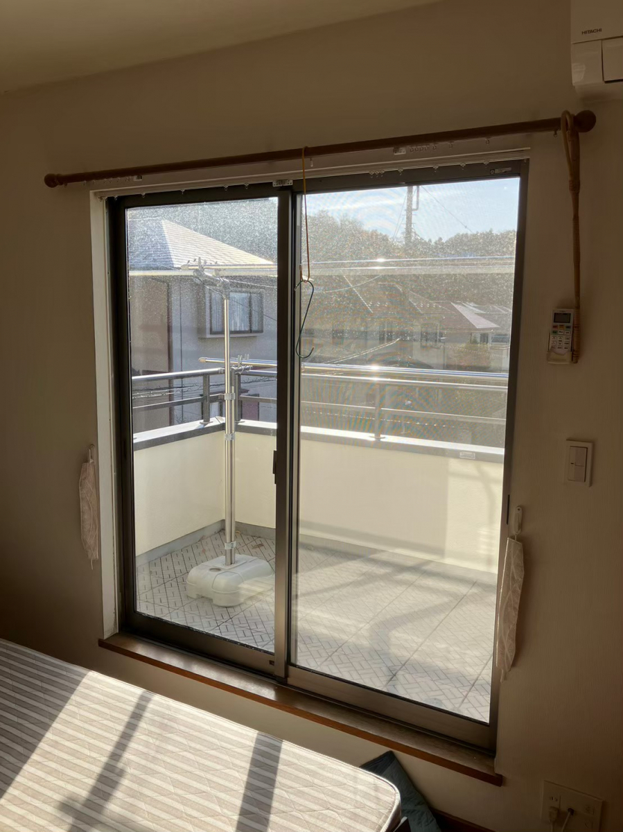 ミネオトーヨー住器の二宮町にて内窓「インプラス」4窓取付！の施工前の写真2
