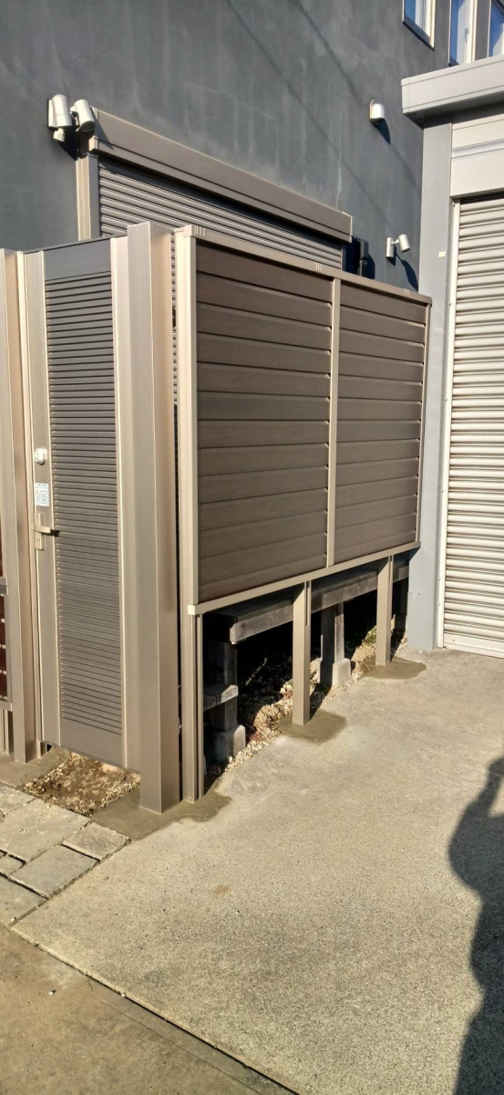 ミネオトーヨー住器の二宮町にて門扉・目隠しを設置しました！の施工後の写真1