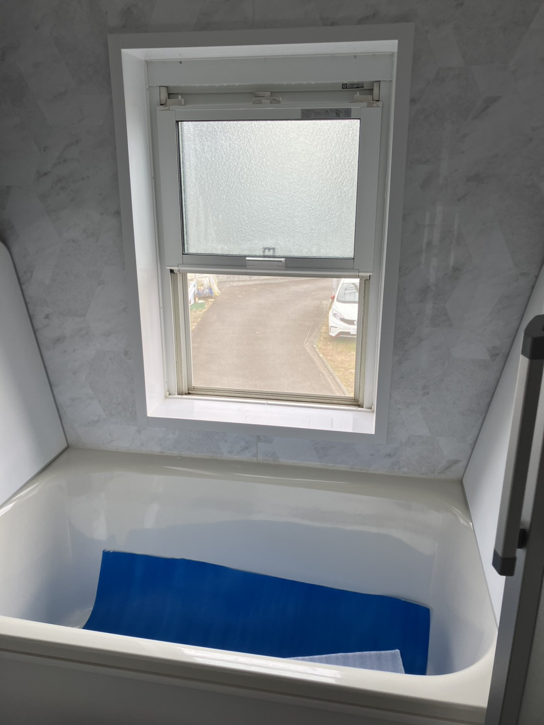 ミネオトーヨー住器の相模原市　浴室　インプラス取付の施工前の写真1