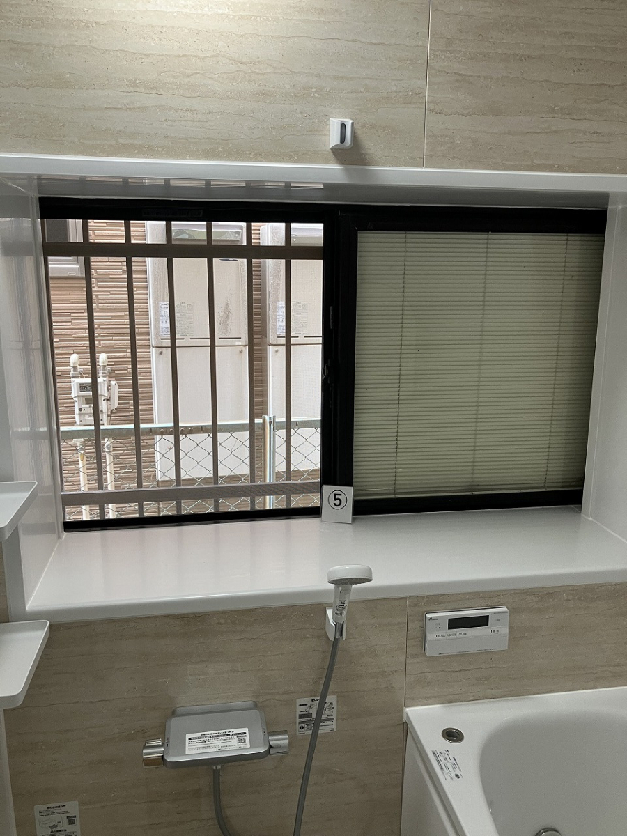 LUXSの★内窓工事／戸建て／インプラス／ＬＩＸＩＬ／所沢市★の施工前の写真2