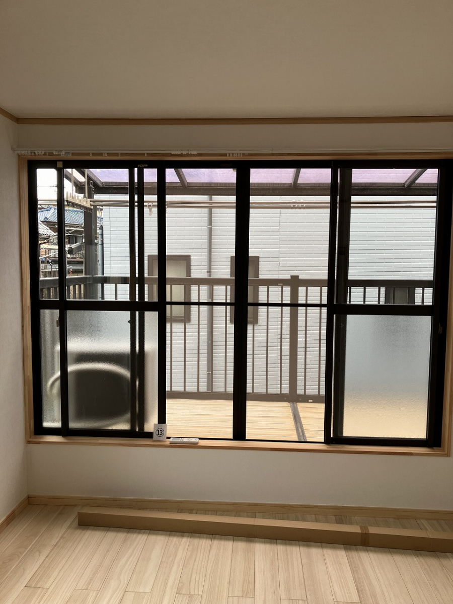 LUXSの★内窓工事／戸建て／インプラス／ＬＩＸＩＬ／所沢市★の施工前の写真3
