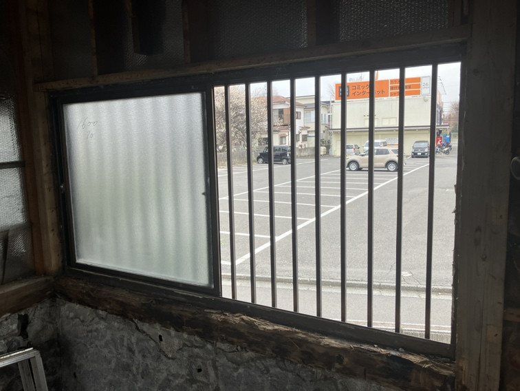 LUXSの★サッシ交換／リプラス／LIXIL／所沢市の施工前の写真1