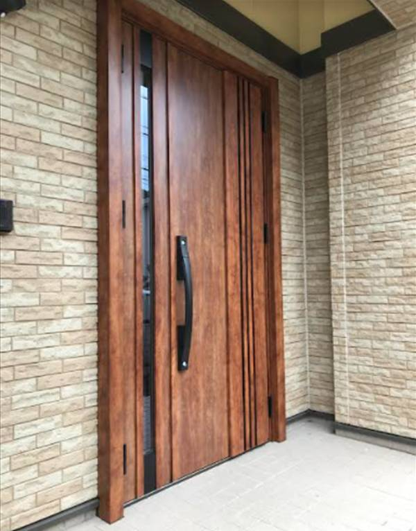 タナチョー長崎の玄関ドアを取り替えました！の施工後の写真1