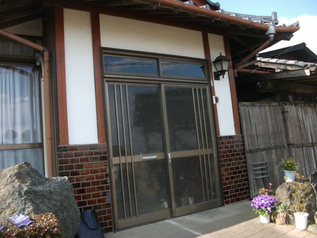 中央建窓の埼玉県鶴ヶ島市　Ｈ邸の施工前の写真1