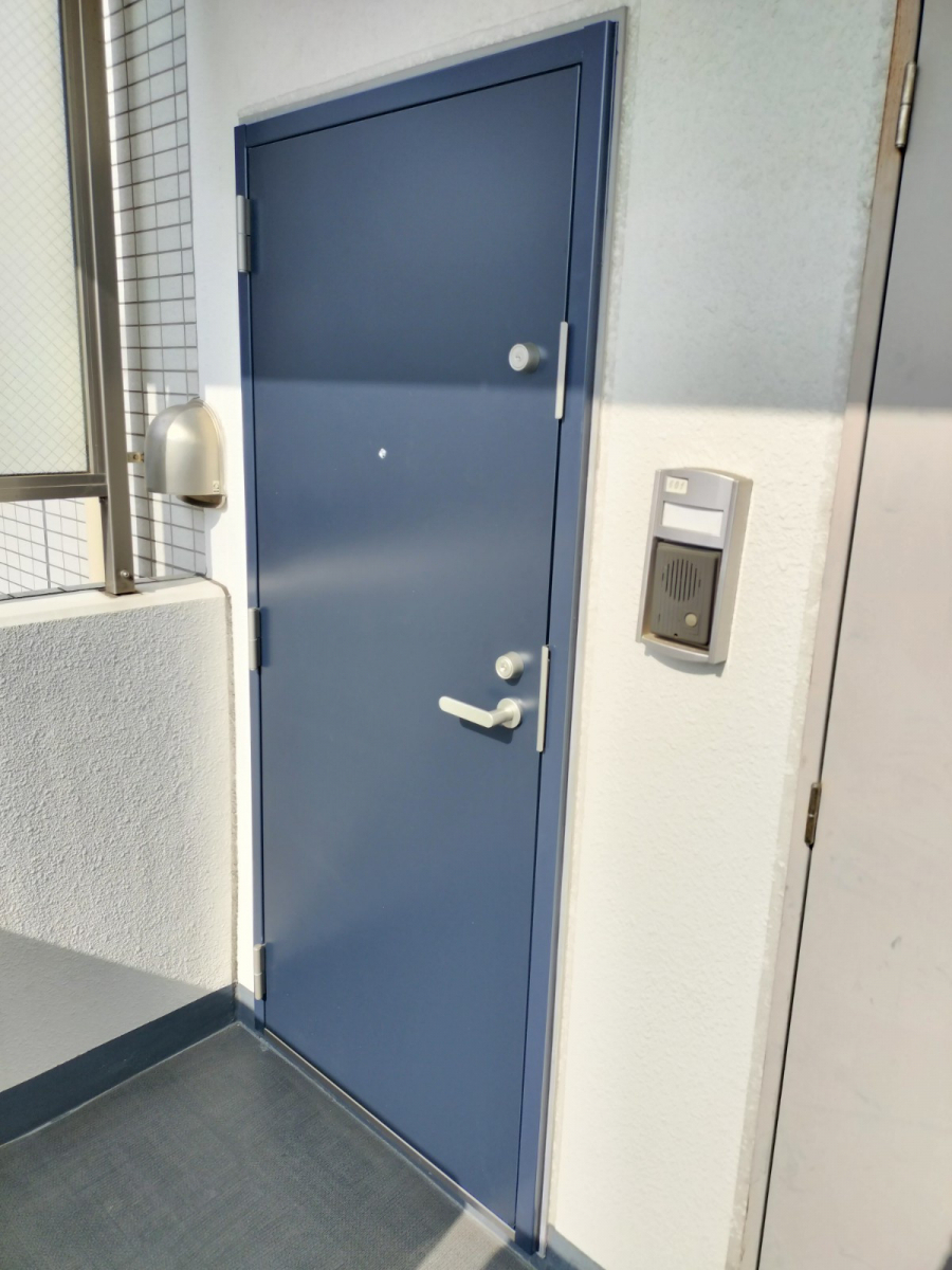 中央建窓の施工事例|マンション玄関ドア交換 in 熊谷市の施工後の写真1