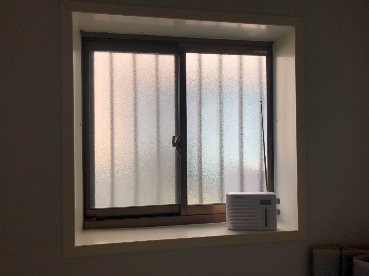 束田トーヨー住器のインプラス（内窓）設置工事の施工前の写真3