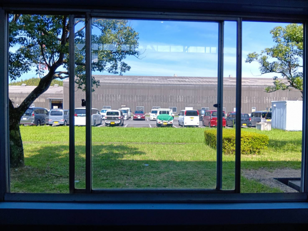 束田トーヨー住器のブラインド取付工事の施工前の写真2