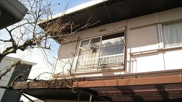 窓・扉 専門店 ヒラノの可動ルーバーの正体の施工前の写真1