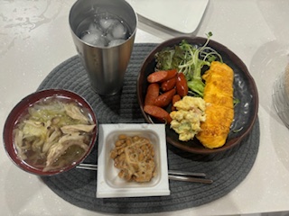 今日の朝飯～ 有明トーヨーのブログ 写真1