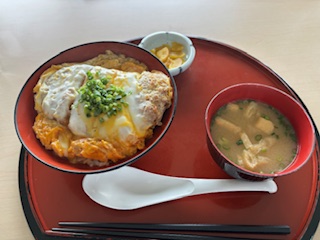 ゴルフ後の~ランチタイム 有明トーヨーのブログ 写真1