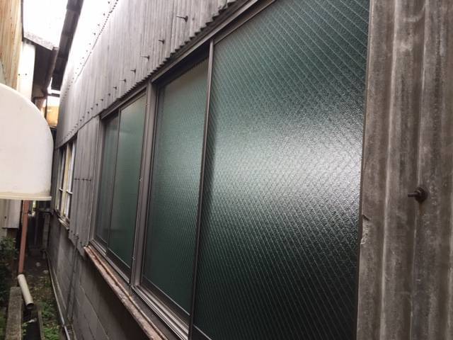 花と窓の店 HANAMADOのスチールサッシ交換工事の施工後の写真1
