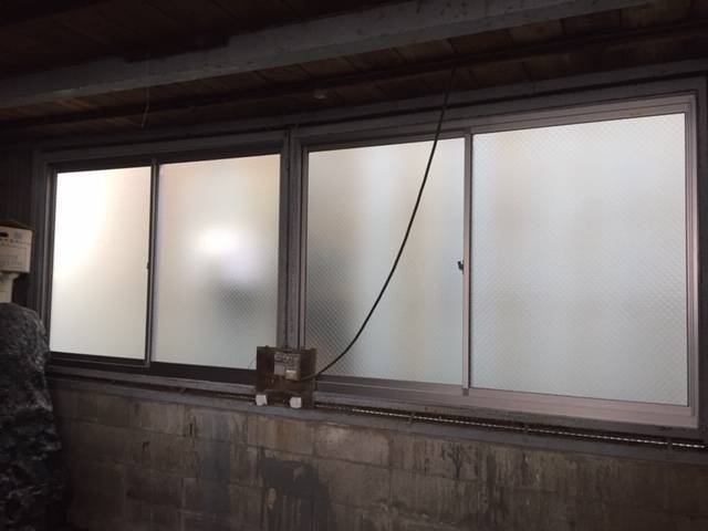 花と窓の店 HANAMADOのスチールサッシ交換工事の施工後の写真2