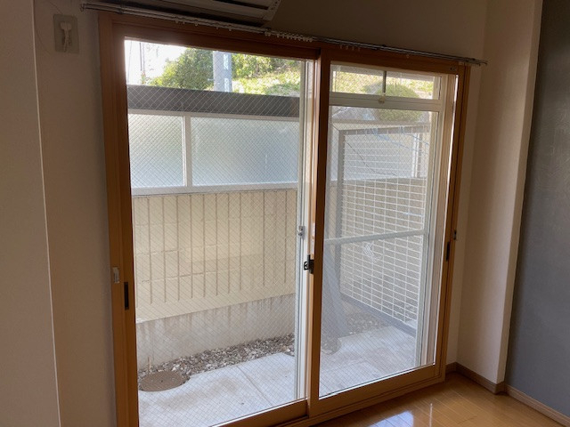 花と窓の店 HANAMADOのマンションにインプラス取付の施工後の写真1