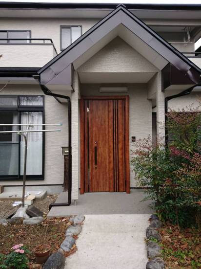 茨城県北トーヨー住器のリシェント玄関ドアを取付ました施工事例写真1