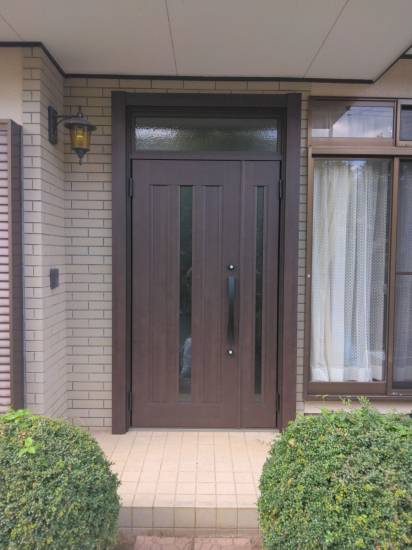 茨城県北トーヨー住器の1day玄関リフォーム「リシェント」を取り付けました施工事例写真1