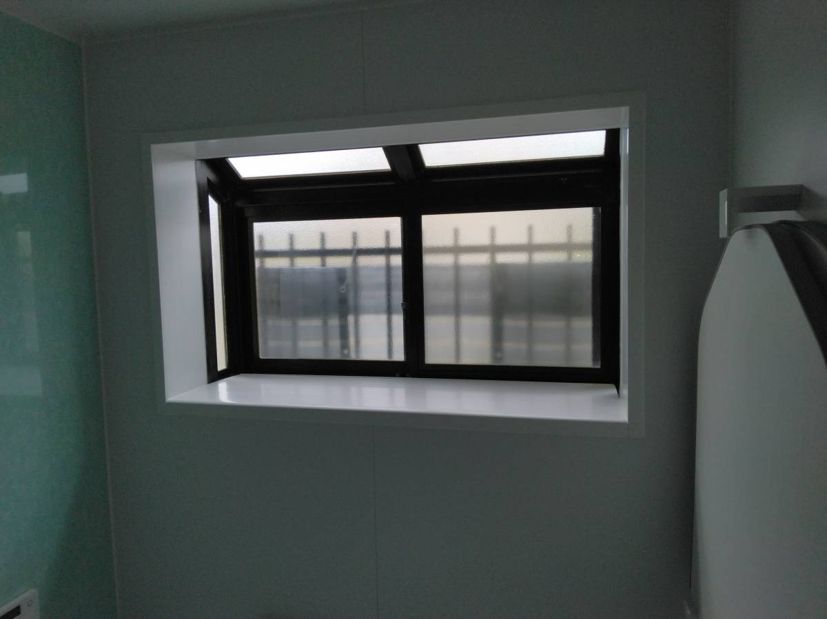 茨城県北トーヨー住器の1dayリフォーム　内窓インプラスの施工前の写真1