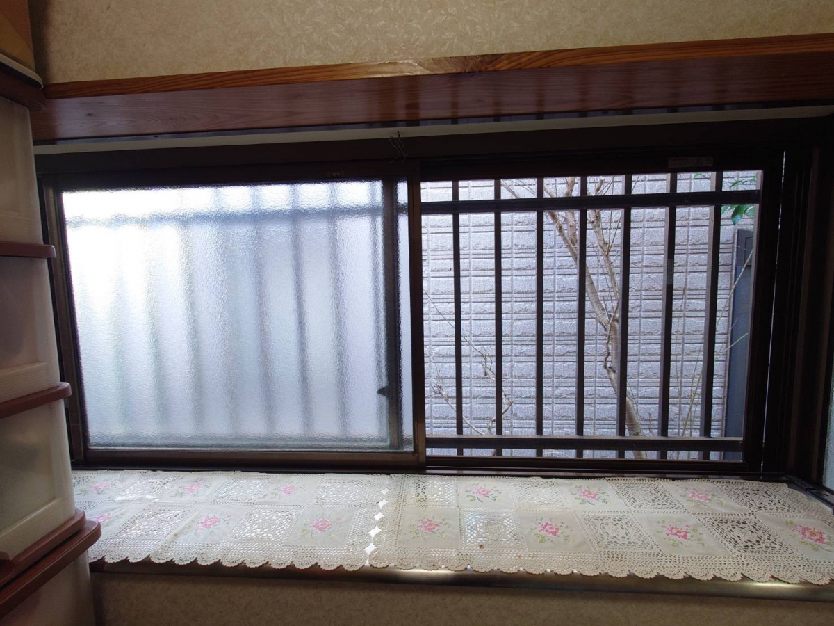 茨城県北トーヨー住器の1day窓リフォーム【インプラス】の施工前の写真1