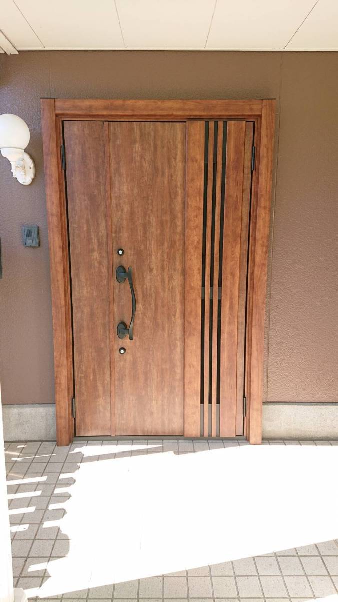 茨城県北トーヨー住器のリシェント玄関ドア施工　～日立市～の施工後の写真1