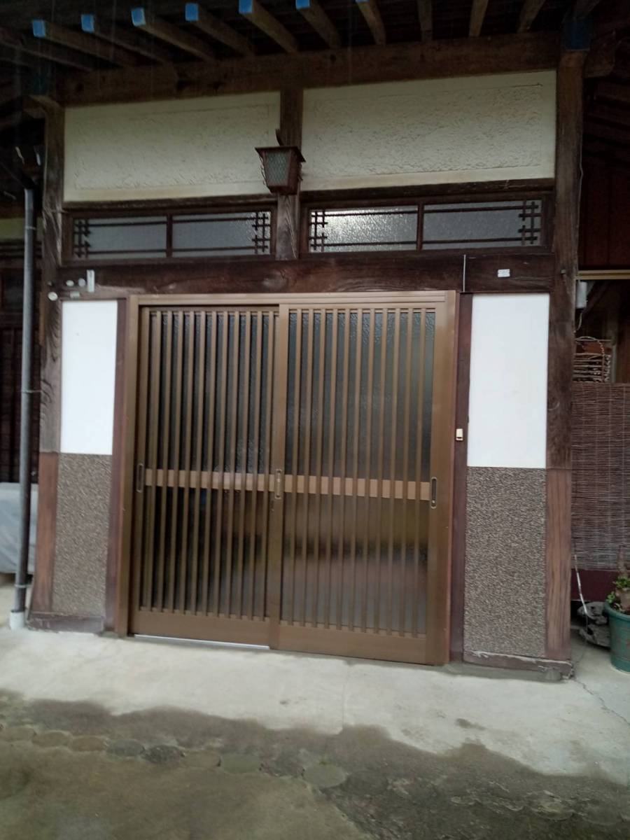 茨城県北トーヨー住器の玄関引戸取替工事　～菩提樹～の施工後の写真2