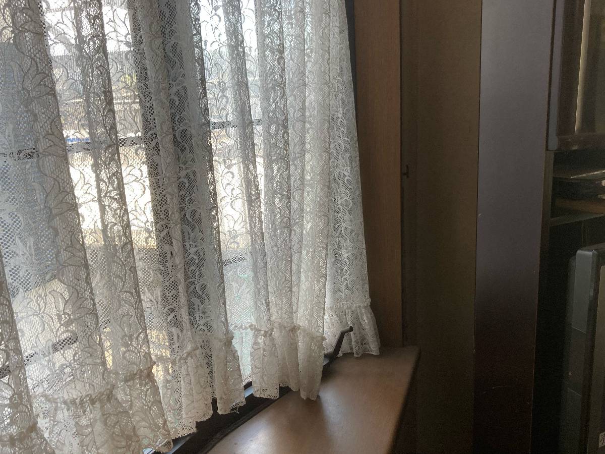 武迫トーヨー住器の内窓で防音の施工前の写真2