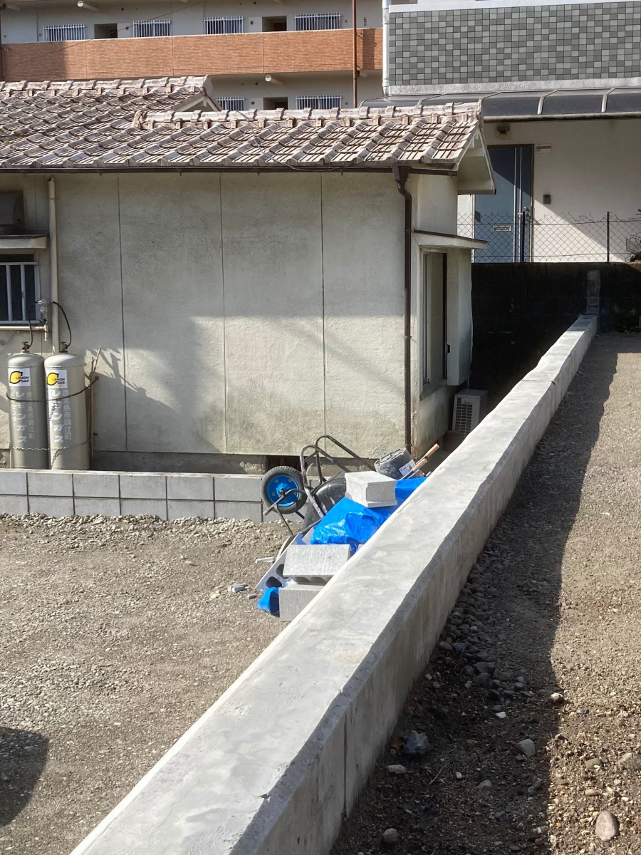 武迫トーヨー住器のフェンス設置の施工例の施工前の写真1