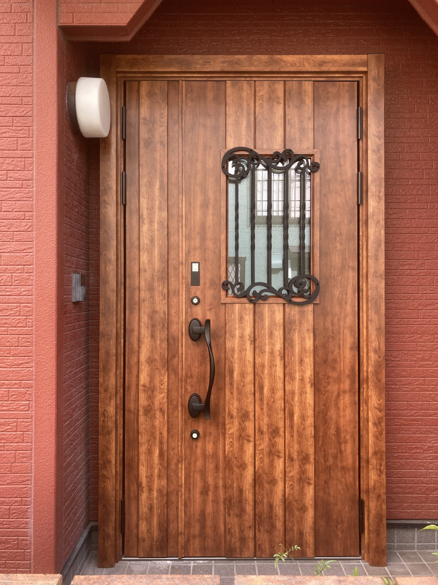 武迫トーヨー住器の1日で完了!玄関のリフォームの施工後の写真1