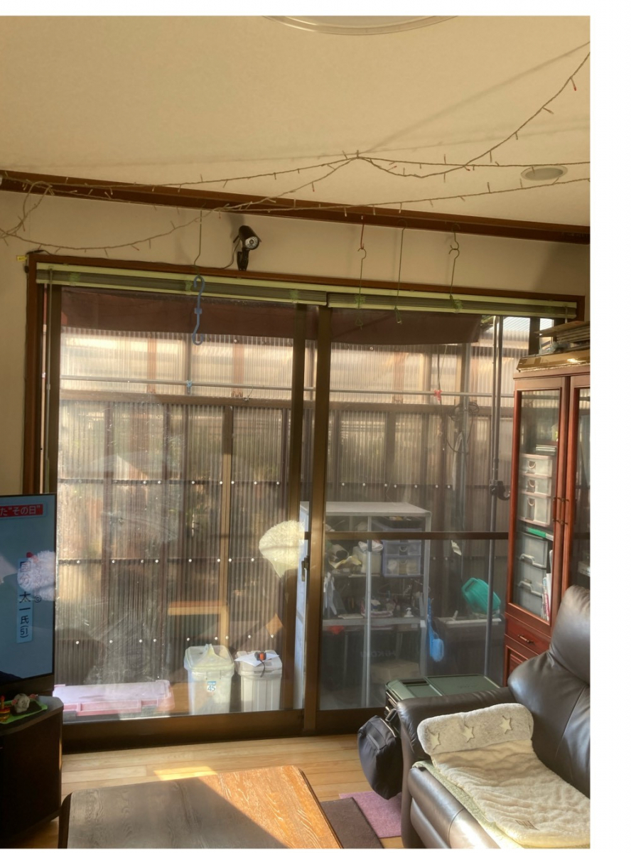 武迫トーヨー住器の窓のお悩みを１日で解決！「リプラス」の施工前の写真1