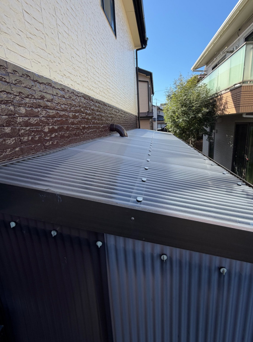 武迫トーヨー住器の波板取付工事の施工後の写真1