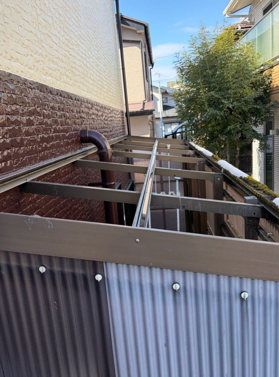 武迫トーヨー住器の波板取付工事の施工前の写真1