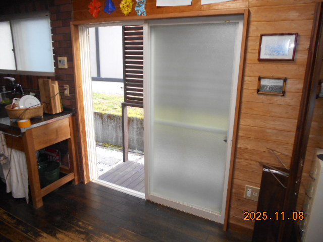綿治硝子の内窓 インプラス 設置しました。の施工前の写真1