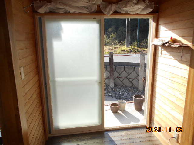 綿治硝子の内窓 インプラス 設置しました。の施工前の写真2