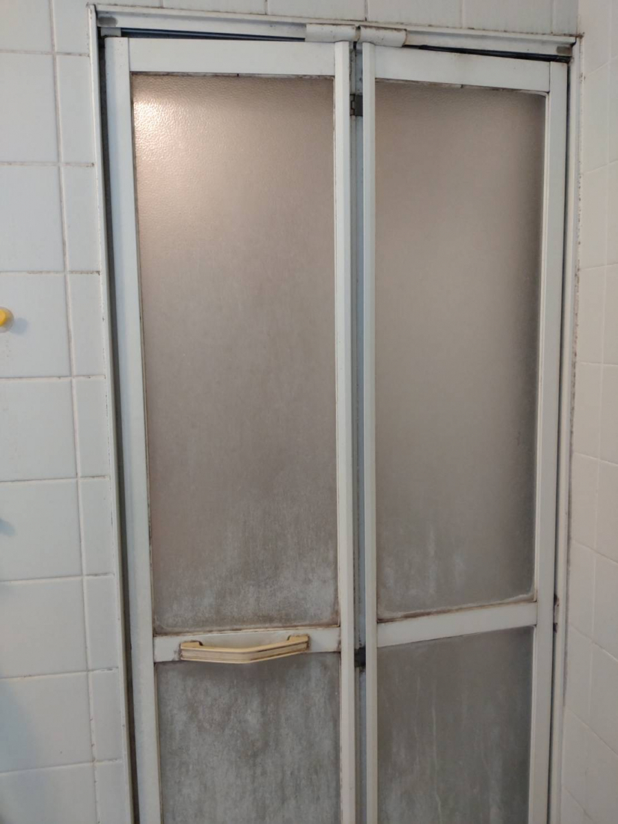 日昇トーヨー住器 鹿児島中央の浴室を安全に気持ちよく使い勝手よく改装！！の施工前の写真1