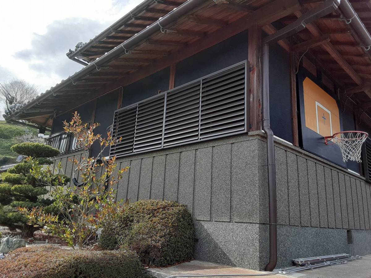 すまい：Ｒｅの0131　目隠し面格子　和歌山県橋本市の施工後の写真1