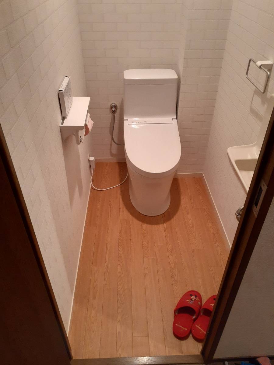 すまい：Ｒｅの0152　トイレリフォーム　和歌山県橋本市胡麻生の施工後の写真1