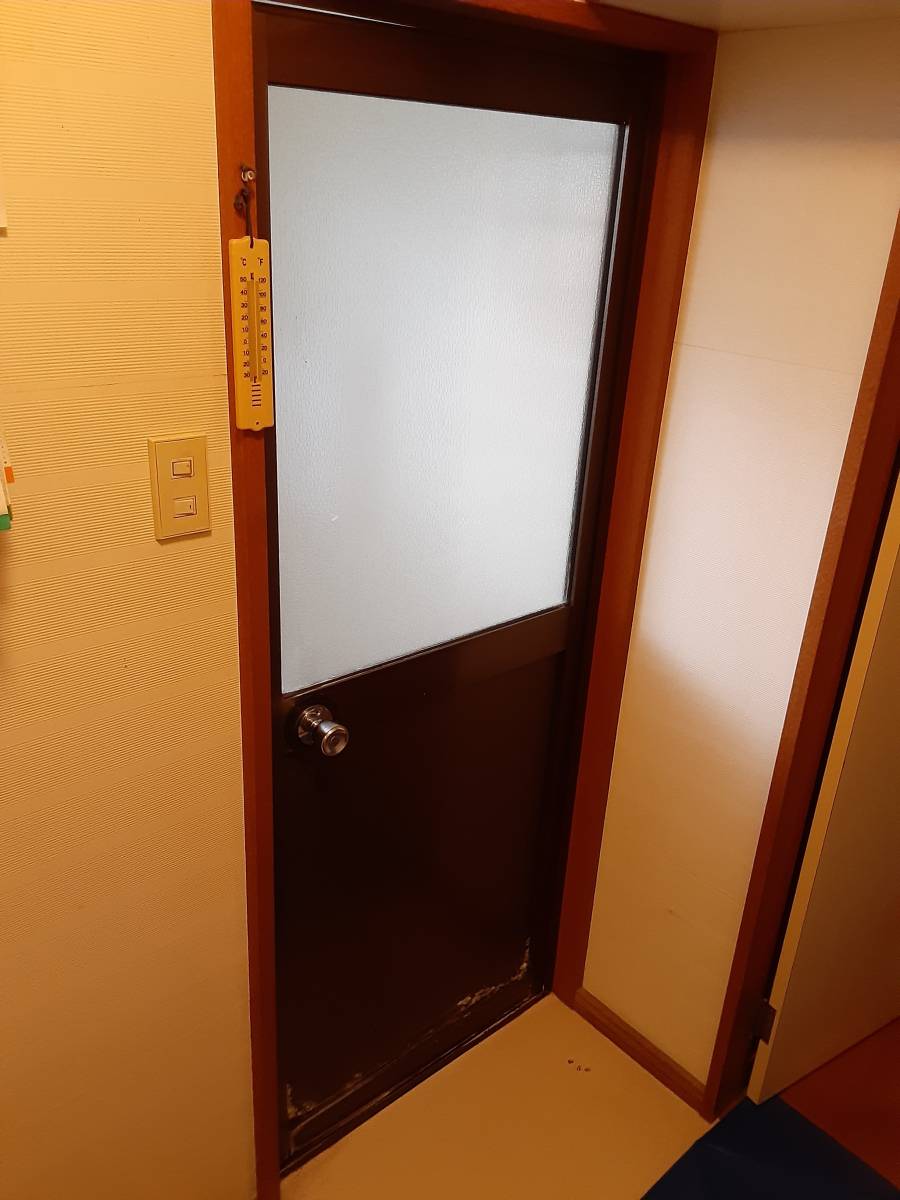 すまい：Ｒｅの0159  浴室ドア取替工事　和歌山県橋本市橋本の施工前の写真1