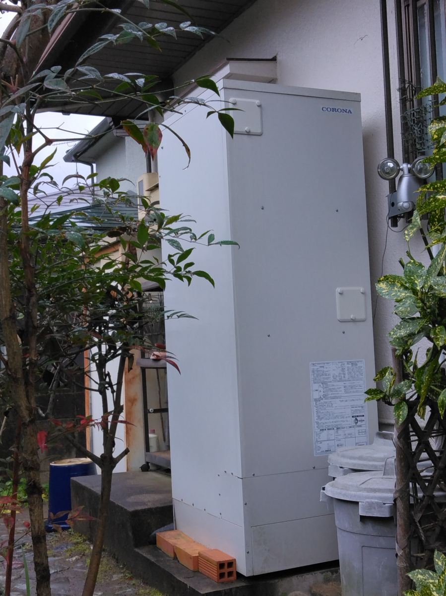 すまい：Ｒｅの0167　エコキュート交換工事　和歌山県橋本市小峰台の施工前の写真1