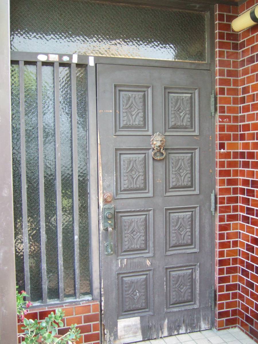 すまい：Ｒｅの0035　玄関ドア　リシェントの施工前の写真1