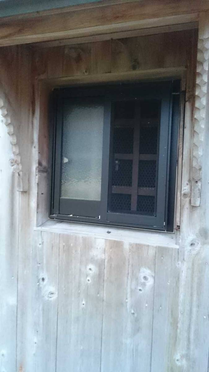 すまい：Ｒｅの0037　木製開口部に窓をの施工後の写真1