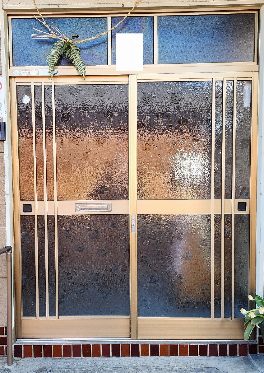すまい:Reの0223 玄関引戸リフォーム工事 和歌山県橋本市原田の施工前の写真1