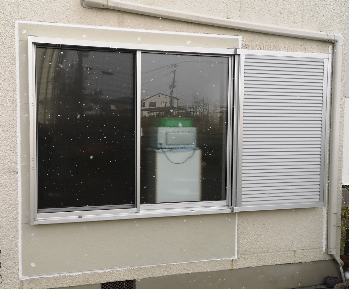 すまい：Ｒｅの0231　サッシ・雨戸リフォーム工事　和歌山県橋本市紀見ケ丘の施工後の写真1