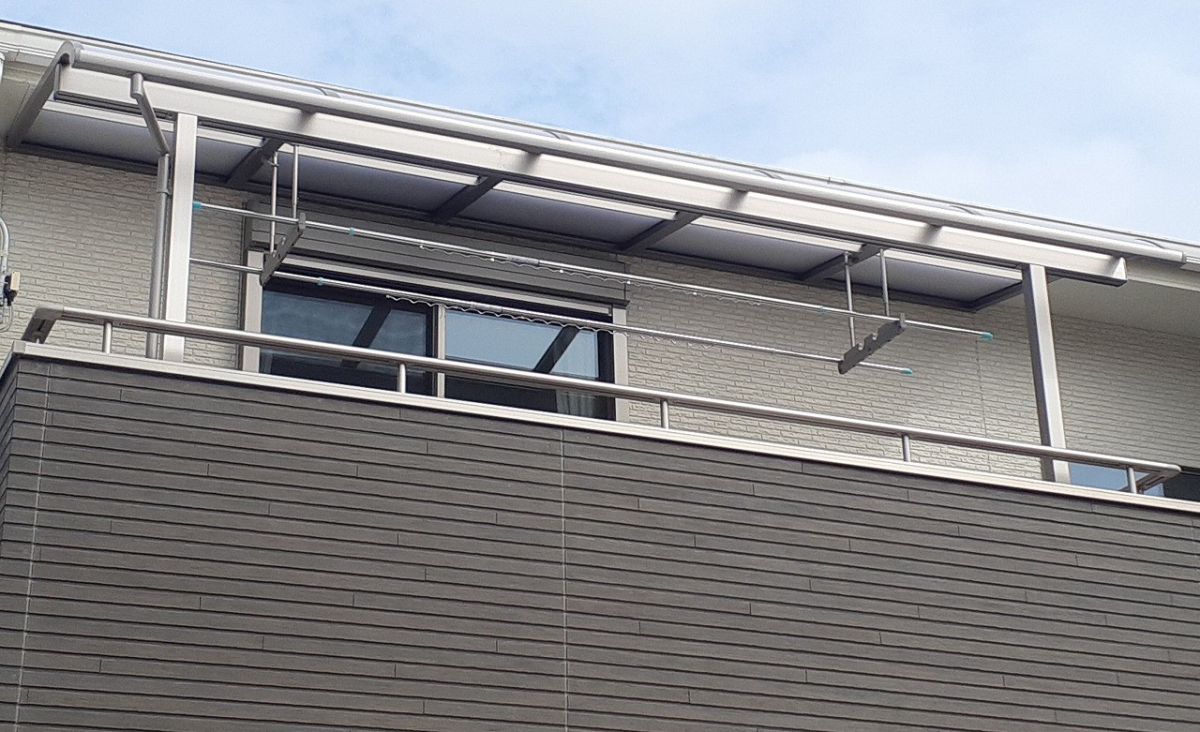 すまい：Ｒｅの0233　テラス屋根設置工事　和歌山県橋本市さつき台の施工後の写真1