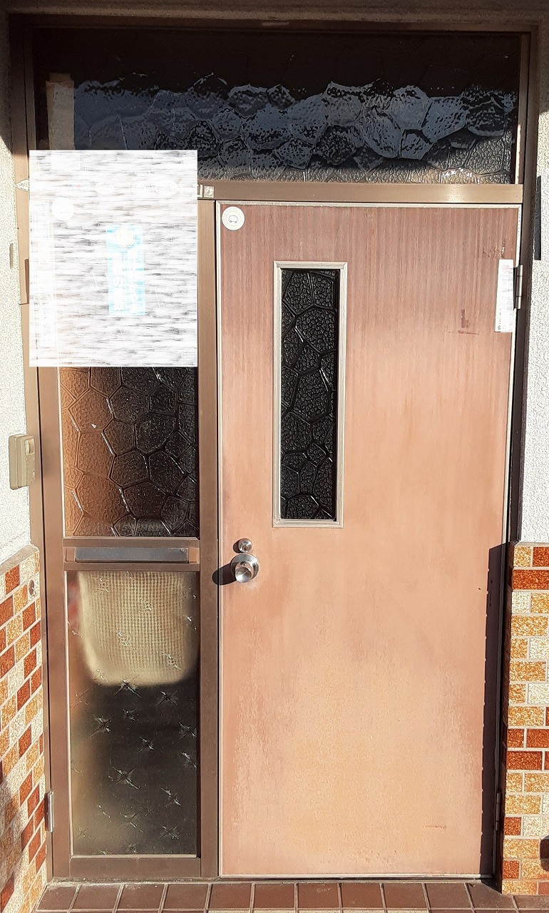 すまい：Ｒｅの0235　玄関リフォーム工事　和歌山県橋本市城山台の施工前の写真1