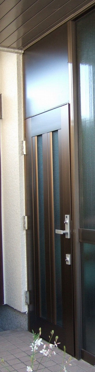 すまい：Ｒｅの0239　玄関リフォーム工事　和歌山県橋本市柿の木坂の施工後の写真1