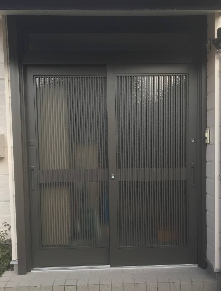 タナチョー筑紫通店の玄関引き戸をリフォームしました。の施工後の写真1