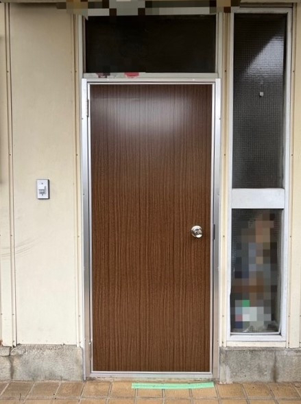 水戸トーヨー住器の水戸市　ドア交換工事の施工後の写真1