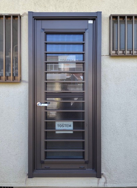 水戸トーヨー住器の大洗町 リシェント勝手口ドア工事の施工後の写真1