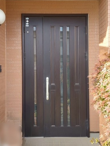 水戸トーヨー住器の水戸市　リシェント玄関ドア工事の施工前の写真1