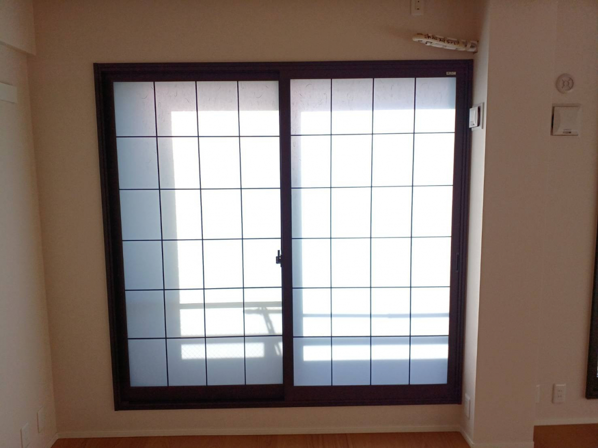 横浜トーヨー住器の和紙調　インプラス～内観の印象を変える～の施工後の写真1