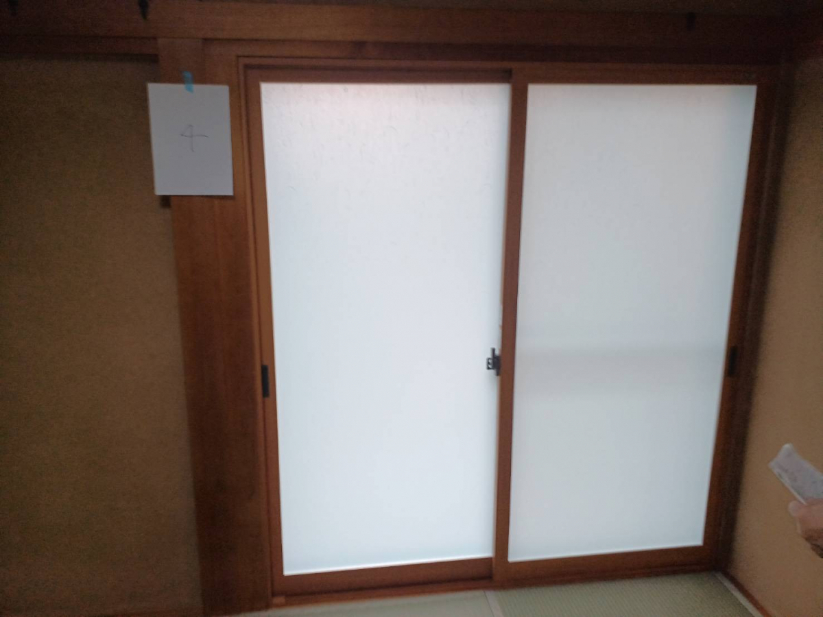 横浜トーヨー住器の和室や、キッチンの窓にインプラスを設置の施工後の写真1