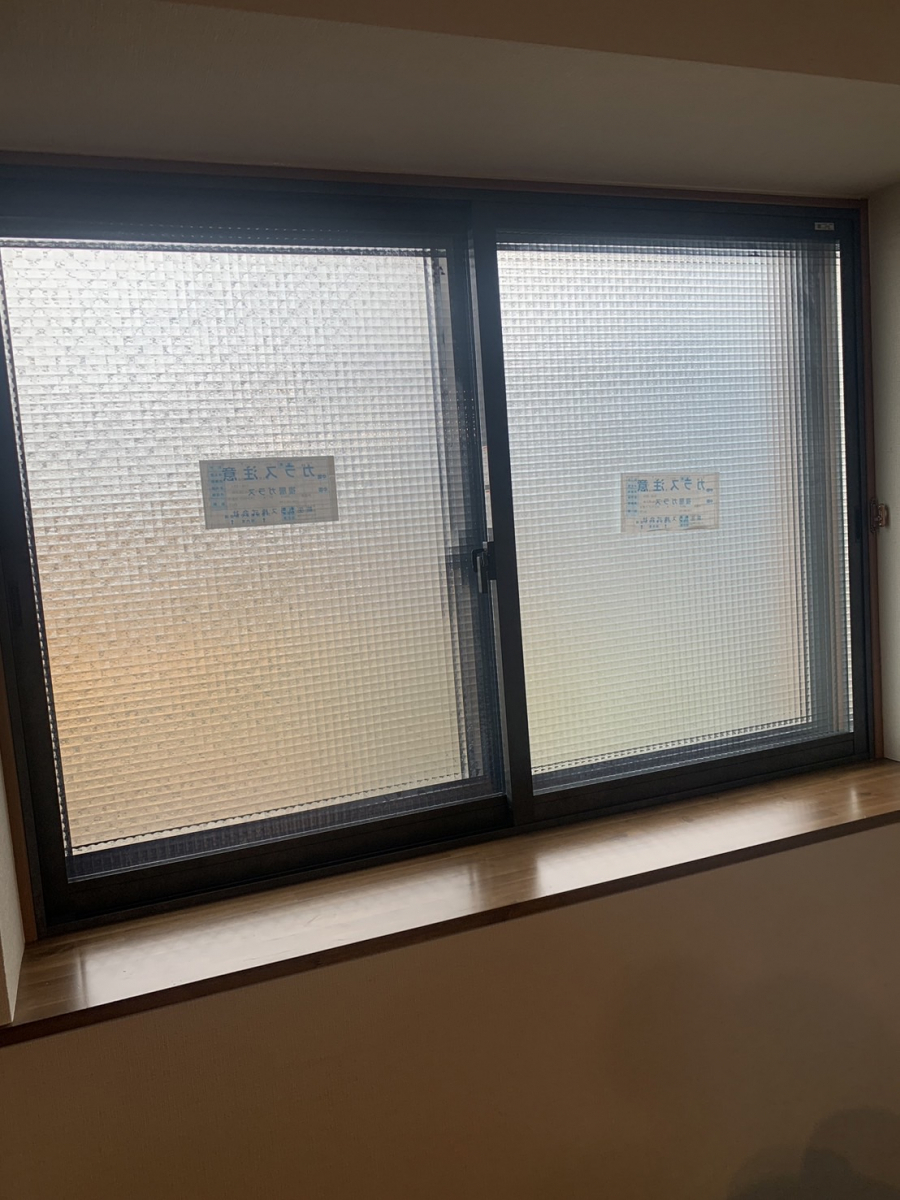 横浜トーヨー住器の出窓にも内窓の設置の施工後の写真1